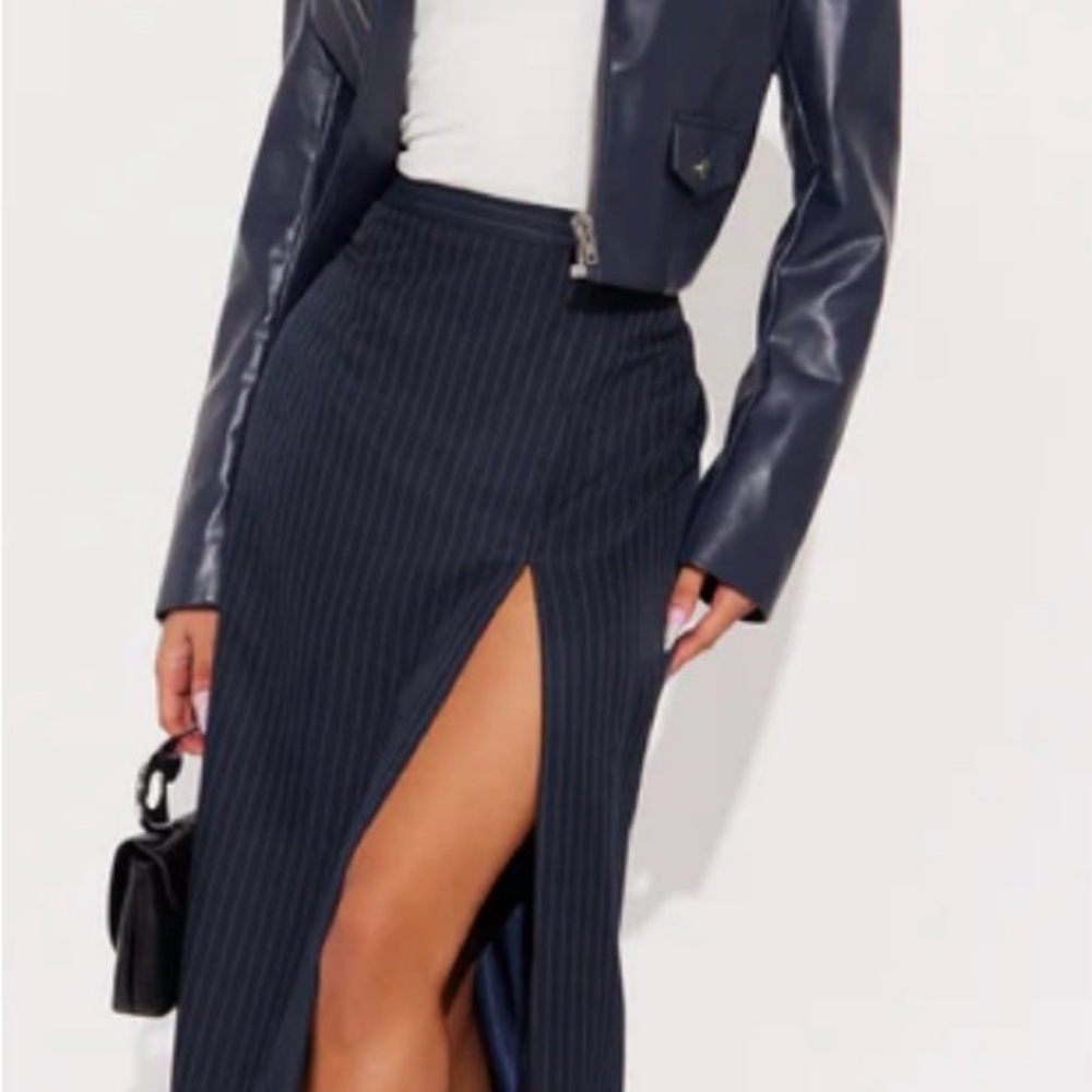 Fashion Nova Elegant Black Striped Pencil Skirt